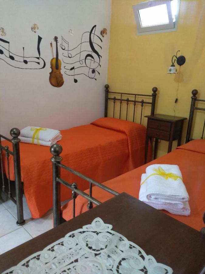 Casale Hibiscus Villa Santa Maria Del Focallo Exteriör bild