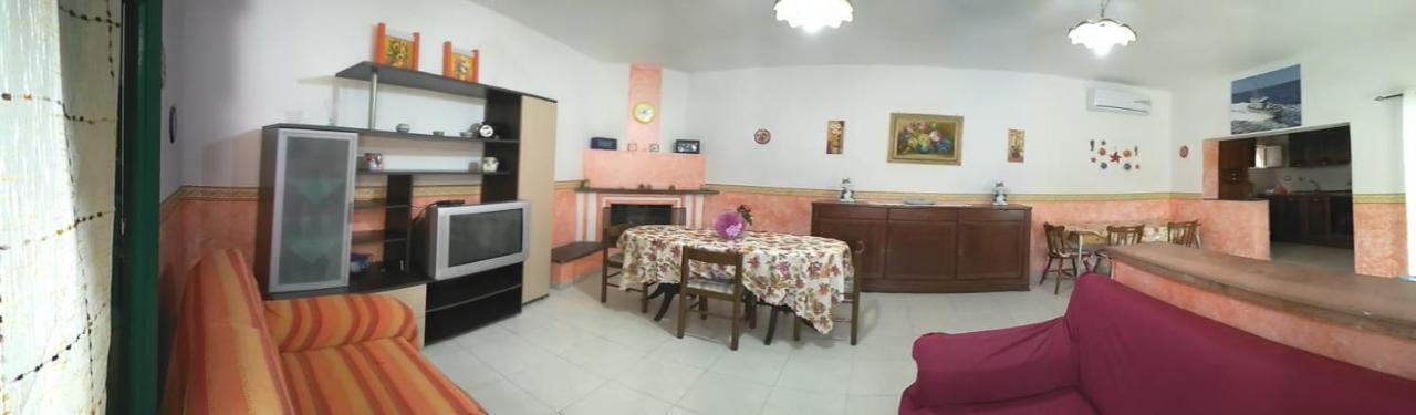 Casale Hibiscus Villa Santa Maria Del Focallo Exteriör bild